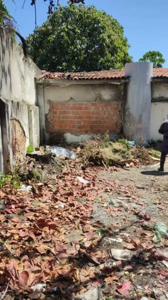 Imagem ilustrativa da imagem HOMEM MORRE ELETROCUTADO EM TELHADO DE IMÓVEL NO PINHEIRO

HOMEM MORRE ELETROCUTADO EM TELHADO DE IMÓVEL NO PINHEIRO
