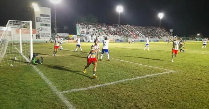 Há 11 dias, o Tricolorido recebeu o Azulão do Sertão pelo Campeonato Alagoano e goleou por 6 a 0