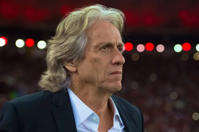 Após sucesso no Flamengo e fracasso no Benfica, Jorge Jesus segue cozinhando negociação com o Atlético-MG