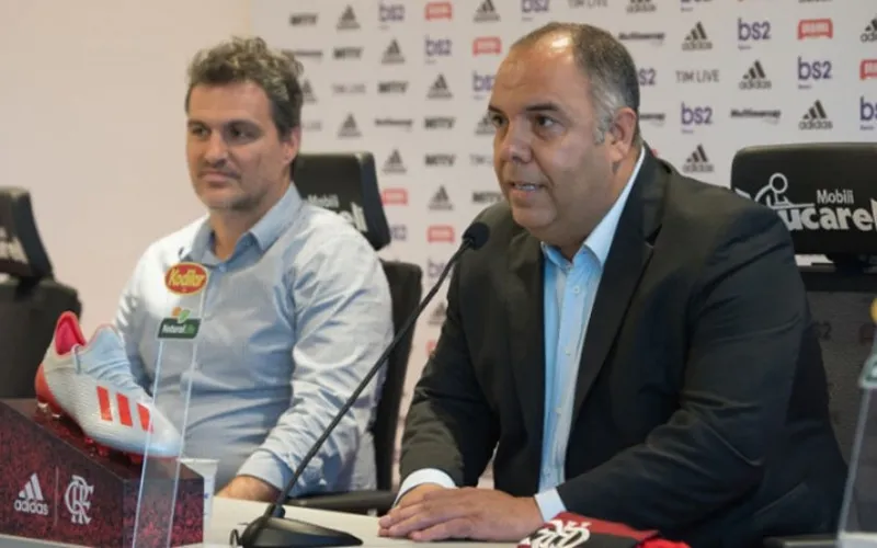 Spindel e Marcos Braz estão em Portugal na busca pelo novo técnico do Flamengo, que ainda pensa em JJ