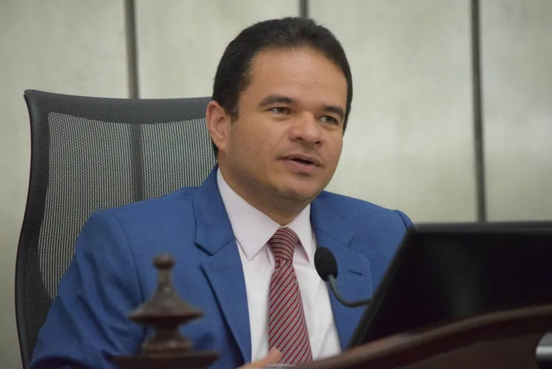Imagem ilustrativa da imagem “LEGISLATIVO ALAGOANO AVANÇOU NO ASPECTO QUALITATIVO”