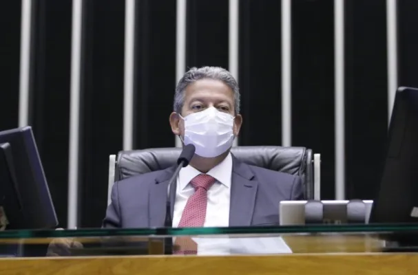 Imagem ilustrativa da imagem LIRA COMEMORA DECISÃO UNÂNIME DO STF QUE REJEITOU DENÚNCIA CONTRA ELE