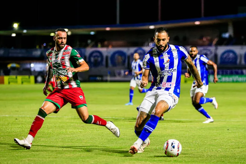 Maceió, 09 de marco de 2022
Lance do jogo entre CSA e CSE, partida válida pela 6º Rodada do Campeonato Alagoano, de 2022 realizada no Estádio Rei Pelé em Maceió. Alagoas - Brasil.
Foto: Ailton Cruz