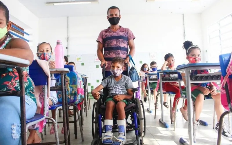 Imagem ilustrativa da imagem MAIS DE 50 MIL ALUNOS DA REDE MUNICIPAL VOLTAM ÀS AULAS