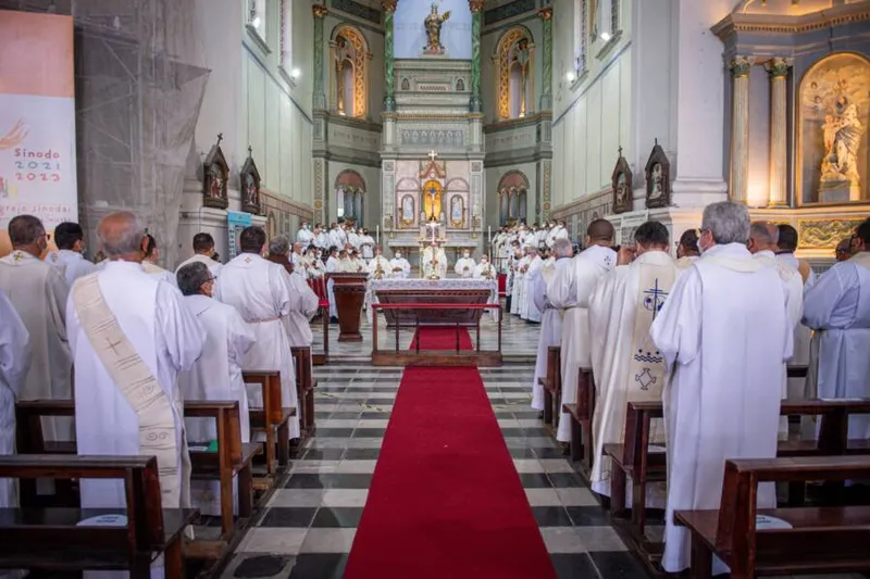 Arquidiocese de Maceió reuniu padres e diáconos para a Missa do Crisma, na Quinta-Feira Santa (14)