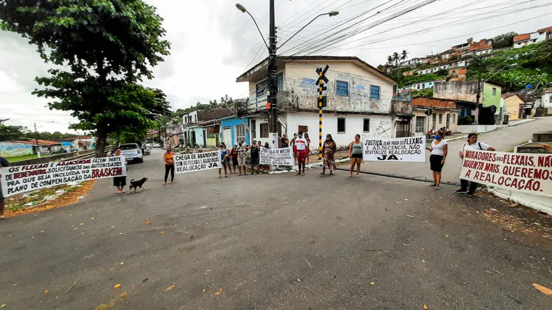 Maceió, 07 de abril de 2022

Flexal, em Bebedouro, bairro abandonado. Alagoas - Brasil.

Foto:@Ailton Cruz