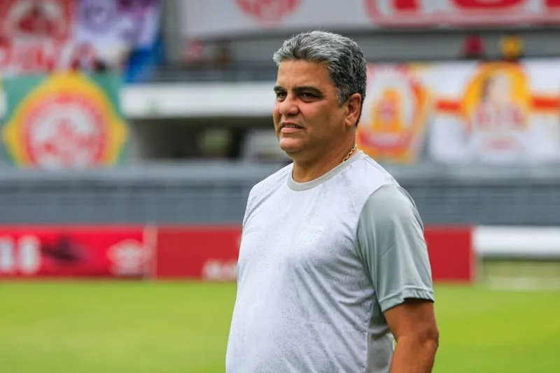Treinador comemorou espaço no calendário de março antes do jogo contra o Fortaleza neste sábado (19), no Castelão