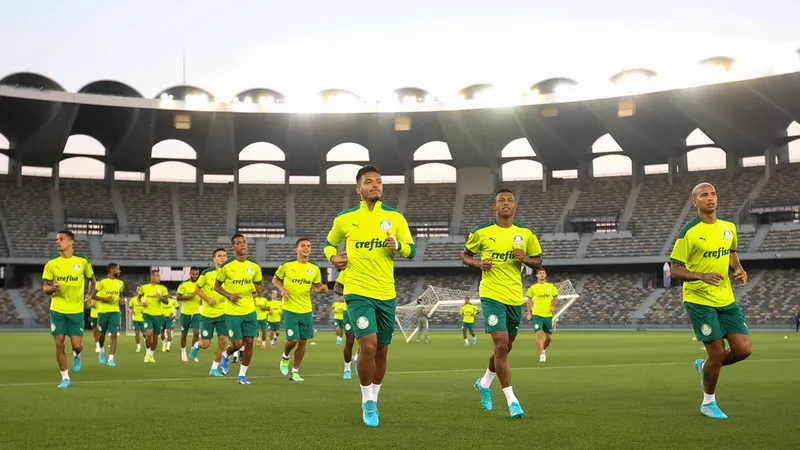 Palmeiras trabalhou no Zayed Sports City, em Abu Dhabi, em preparação para a final do Mundial de Clubes