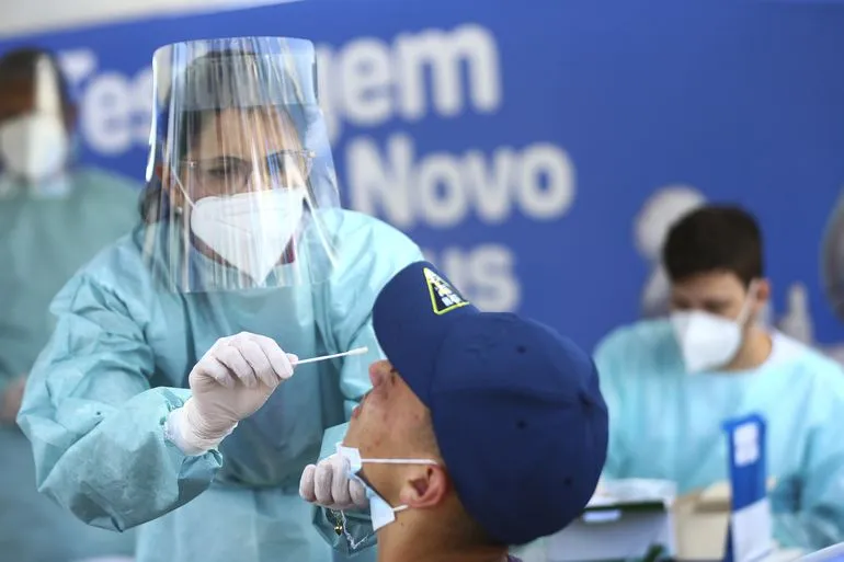 Imagem ilustrativa da imagem NÚMERO DE TESTES PARA COVID-19 RECUA 45% ENTRE MARÇO E ABRIL EM ALAGOAS
