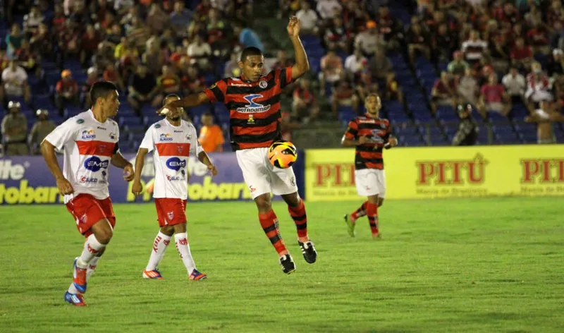 Em 2013, também pela Copa do Nordeste, o Campinense venceu o CRB, no Estádio Amigão, pelo placar de 1 a 0