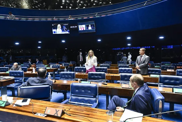 Aprovado no Senado, PL dos precatórios do extinto Fundef teve relatoria do senador alagoano Rodrigo Cunha, do PSDB