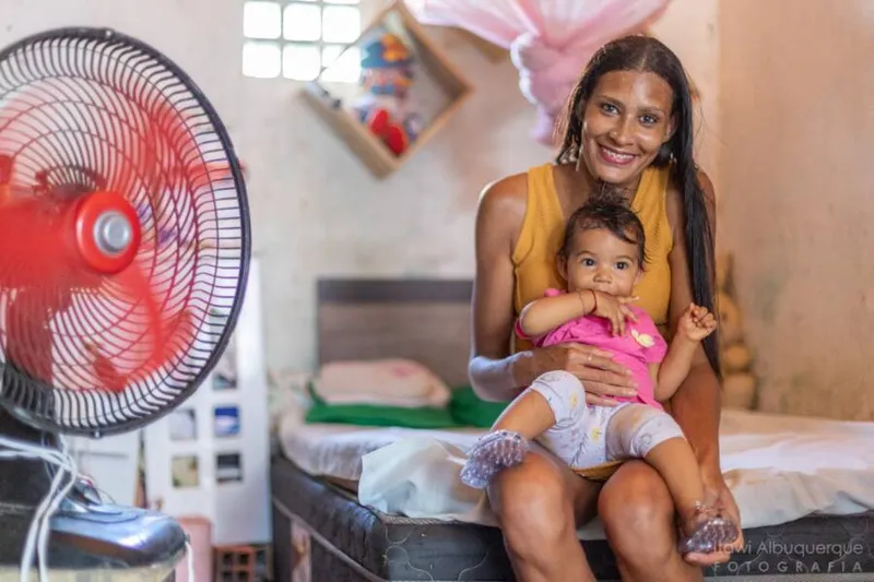 Sem emprego fixo, dona de casa Isabelle Oliveira por vezes tinha que fazer escolha difícil