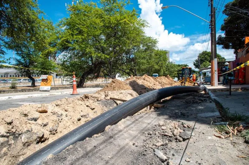 Imagem ilustrativa da imagem PREFEITURA PROMETE MELHORIA NA ÁGUA DO SALGADINHO EM 18 MESES