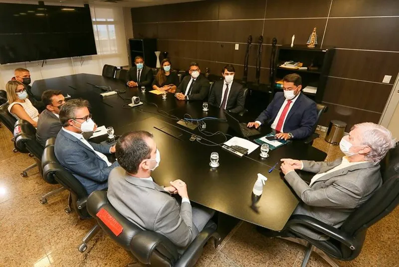 Imagem ilustrativa da imagem PRESIDENTE DO TRIBUNAL DE JUSTIÇA ANUNCIA NOMEAÇÃO DE 12 MAGISTRADOS EM ABRIL