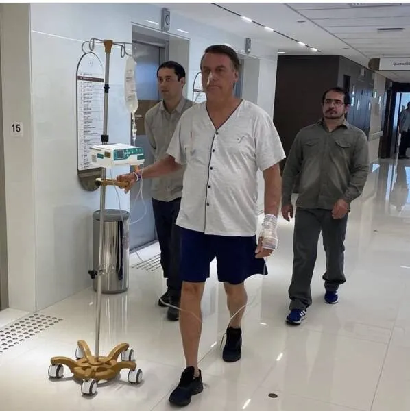Imagem ilustrativa da imagem PRESIDENTE NÃO PRECISA DE CIRURGIA, DIZ HOSPITAL