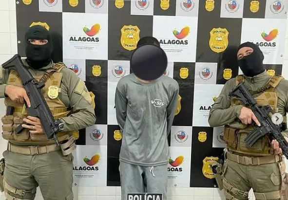 Imagem ilustrativa da imagem PRESTADOR DE SERVIÇOS DE OBRA DO SISTEMA PRISIONAL É PRESO COM DROGAS E CELULARES