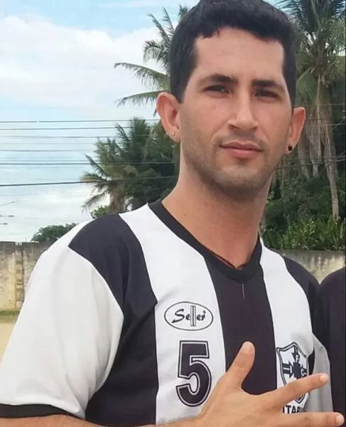 Imagem ilustrativa da imagem PROFESSOR É ENCONTRADO MORTO A FACADAS EM CASA EM ARAPIRACA