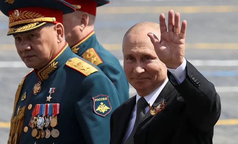 O presidente Vladimir Putin não quer, por motivos óbvios de apocalipse, ameaçar uma guerra com armas atômicas