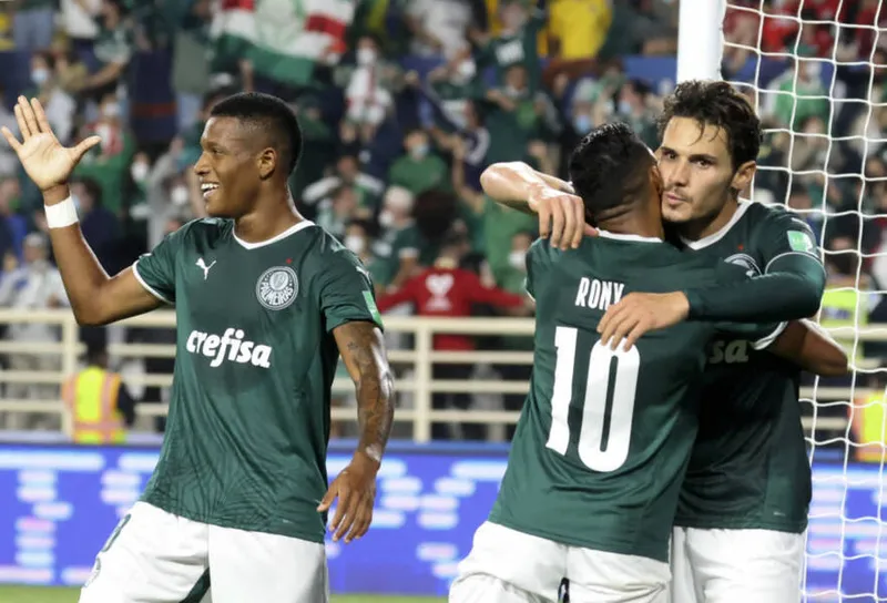 Verdão mantém a tranquilidade durante os 90 minutos, consegue vitória por 2 a 0 e aguarda Chelsea ou Al-Hilal