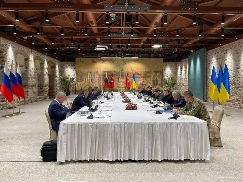 Ucrânia propôs adotar a neutralidade, segundo informaram membros da delegação