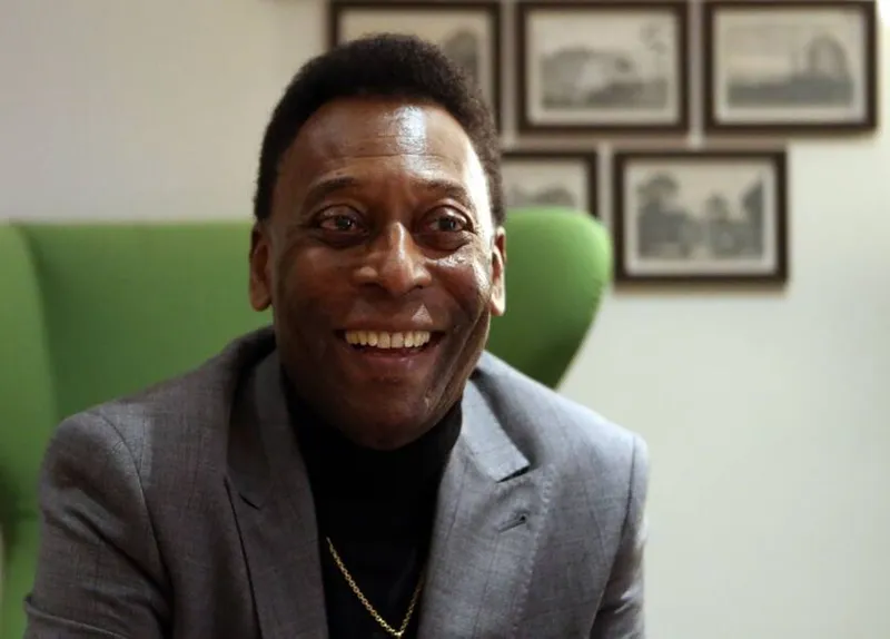 Após longa batalha contra um tumor e muitos dias em um hospital, o ex-jogador Pelé recebeu alta