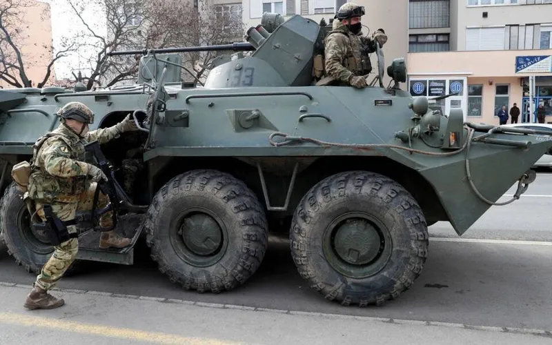 Em Mariupol, civis têm que deixar a cidade por conta própria
