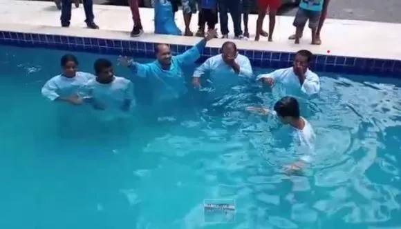 Batismos no último fim de semana foram realizados pelo pastor Ubaldo Pereira, da cidade de Batalha