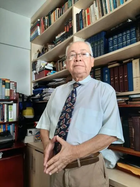 Evilásio Prado associa missão de pastor com a de educador anunciando o evangelho