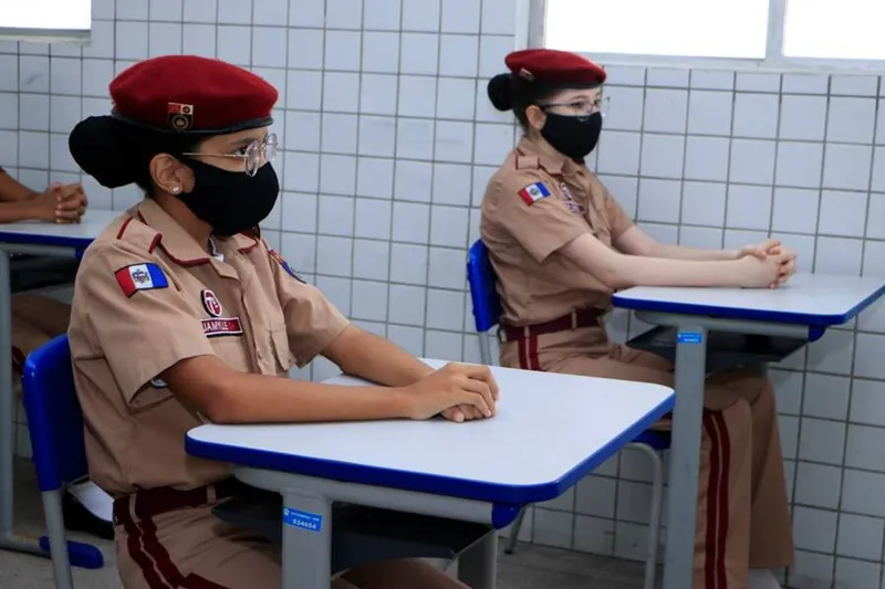 Imagem ilustrativa da imagem TRÊS MUNICÍPIOS DE AL TERÃO ESCOLAS CÍVICO-MILITARES EM 2022