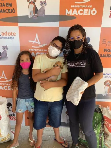Imagem ilustrativa da imagem ÚLTIMA FEIRA DE ADOÇÃO DO ANO TERÁ 300 DOSES DE VACINA ANTIRRÁBICA