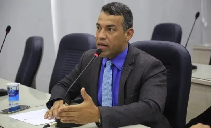 Imagem ilustrativa da imagem VEREADOR SIDERLANE MENDONÇA SERÁ CANDIDATO A VICE-GOVERNADOR-TAMPÃO