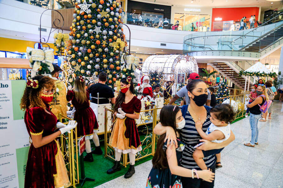 Maceió, 23 de dezembro de 2021
Papai Noel no Parque Shopping Maceió. Localizado na Av. Comendador Gustavo Paiva, 5945 - Cruz das Almas, Maceió. Alagoas - Brasil.
Foto:@Ailton Cruz