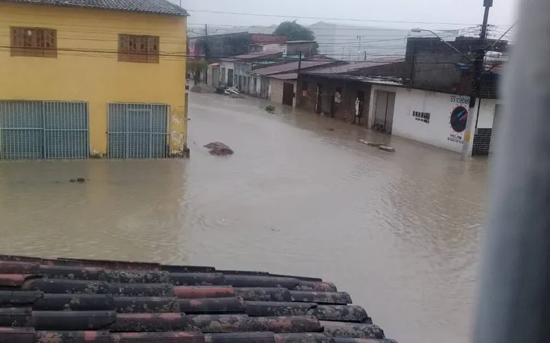Em um mês, as chuvas em Alagoas amenizaram, á água que inundou e alagou as ruas sumiu