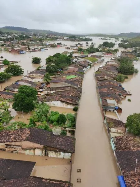 A cidades consideradas como mais castigados pelo temporal foram escolhidas para o sobrevoou: Rio Largo, Capela, Cajueiro, Viçosa, Pilar e Marechal Deodoro
