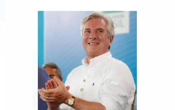 Imagem ilustrativa da imagem COLLOR APRESENTA EMENDA QUE LIMITA ICMS DA CESTA BÁSICA A 17%