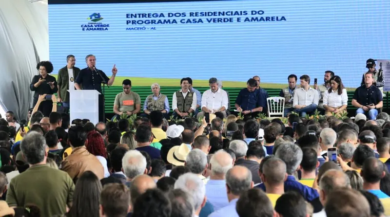 Imagem ilustrativa da imagem COLLOR DESTACA EMPENHO DE BOLSONARO NA TRANSFORMAÇÃO DE AL