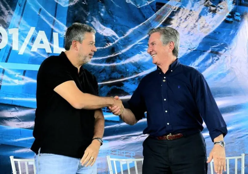 Imagem ilustrativa da imagem COLLOR RESSALTA AUXÍLIO BRASIL E DIZ QUE BOLSONARO ATUA PARA GARANTIR MELHORA ECONÔMICA DO PAÍS