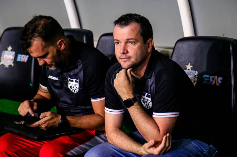 Maceió, 18 de maio de 2022
Lance do jogo entre CRB e Londrina, partida válida pela 8ª rodada da Série B do Campeonato Brasileiro, realizada no Estádio Rei Pelé em Maceió, Alagoas - Brasil.
Foto: Ailton Cruz