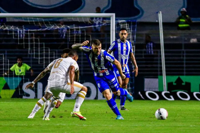 Com 13 partidas da Série B, Azulão do Mutange só conseguiu dois triunfos e está muito próximo da zona do rebaixamento