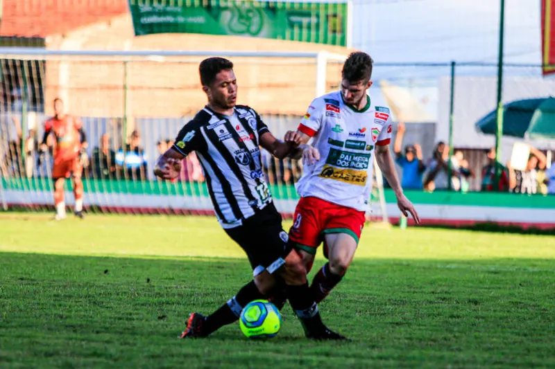 Palmeira-AL, 19 de junho de 2022
Lance do jogo entre CSE e ASA, partida válida pela 10º Rodada do Campeonato Alagoano, de 2022 realizada no Estádio Municipal Juca Sampaio em Palmeira dos Índios. Alagoas - Brasil.
Foto: Ailton Cruz
