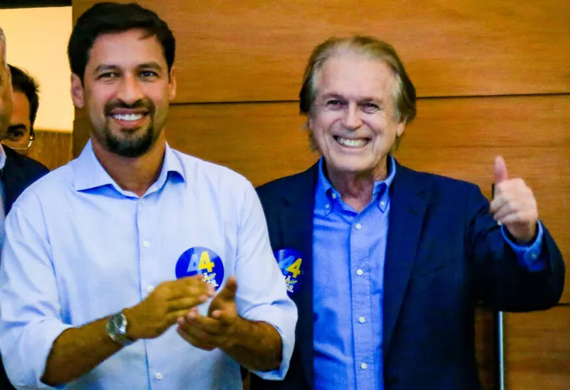 Maceió, 08 de julho de 2022

Rodrigo Cunha recebe Luciano Bivar em evento no Ritz Hotel Lagoa da Anta, em Maceió. Alagoas - Brasil.

Foto:@Ailton Cruz