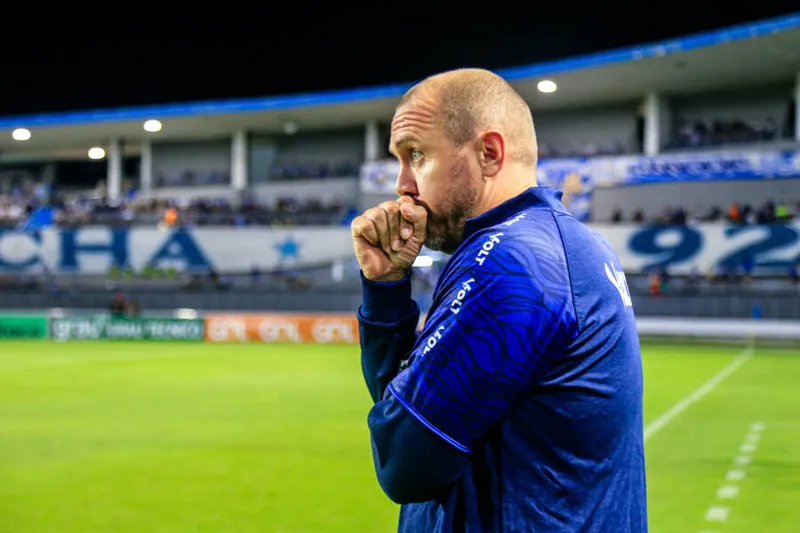 Maceió, 04 de maio de 2022
Lance do jogo entre CSA e Criciuma, partida válida pela 1ª rodada da Série B do Campeonato Brasileiro, realizada no Estádio Rei Pelé em Maceió, Alagoas - Brasil.
Foto: Ailton Cruz