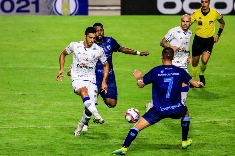 Maceió, 20 de junho de 2021
Lance do jogo entre CSA e Londrina, partida válida pela 5ª rodada da Série B do Campeonato Brasileiro, realizada no Estádio Rei Pelé em Maceió, Alagoas - Brasil.
Foto: Ailton Cruz