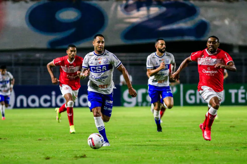 Clássico das Multidões voltou a decepcionar os torcedores em um sonolento empate