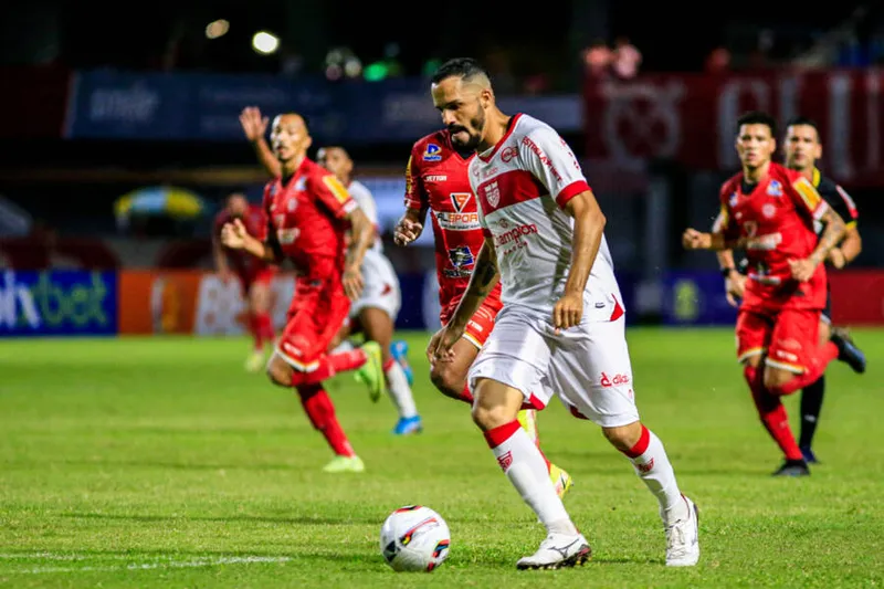 Regatas teve boas chances, porém, teve atuação ruim diante do seu torcedor no Trapichão