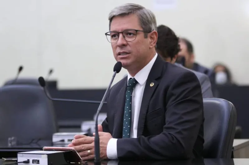 Imagem ilustrativa da imagem RETOMADA DA PRISÃO DISCIPLINAR PARA MILITARES CAUSA POLÊMICA