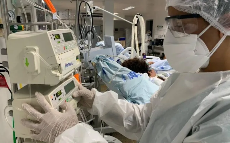 23 dos 27 estados apresentam sinal de crescimento na tendência de longo prazo (últimas 6 semanas) de casos de Síndrome Respiratória Aguda Grave