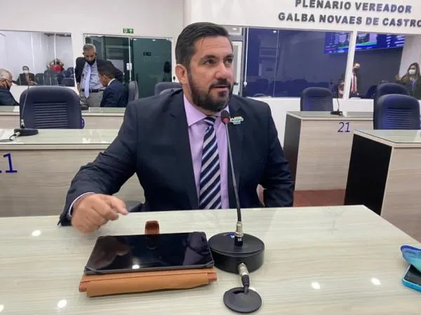 Imagem ilustrativa da imagem LÉO DIAS DIZ QUE DIALOGA COM COLLOR PARA SER VICE NA CHAPA AO GOVERNO