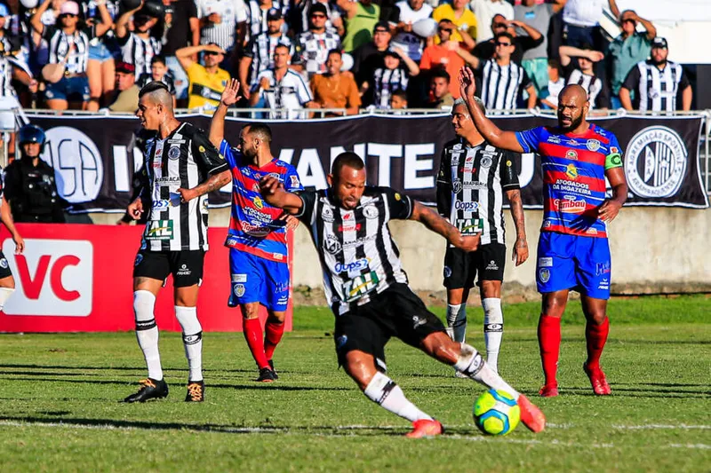 Com a ajuda do atacante Ermínio, Fantasma marcou 10 gols nas últimas seis partidas e sonha com o acesso