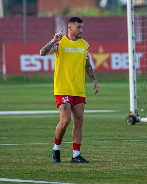 Paulinho Moccelin pode fazer a sua estreia com a camisa do Galo, neste sábado (23), contra o Novorizontino